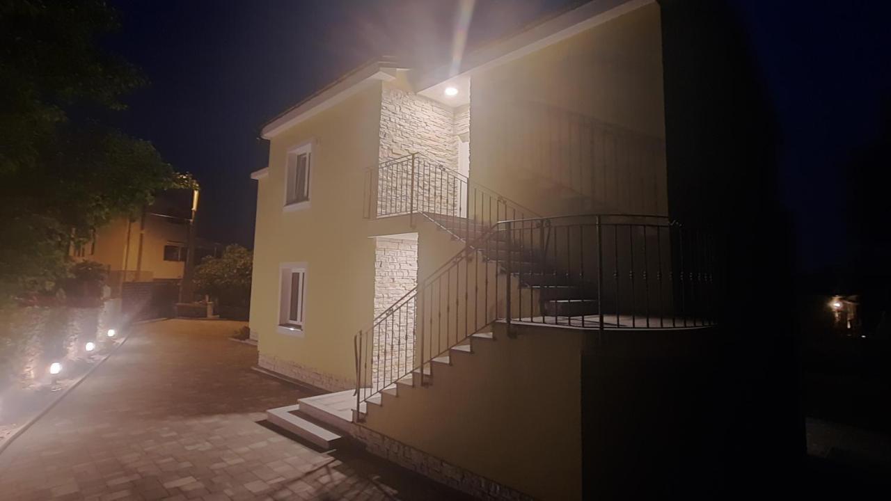 Apartman Ela Donji Rukavac Exterior photo